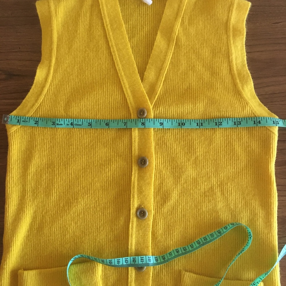 60s/70s Vintage Union Made Yellow Sweater Vest - Picture 4 of 7